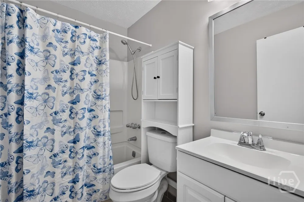 107 W White Hawthorne Drive Savannah, GA 31419