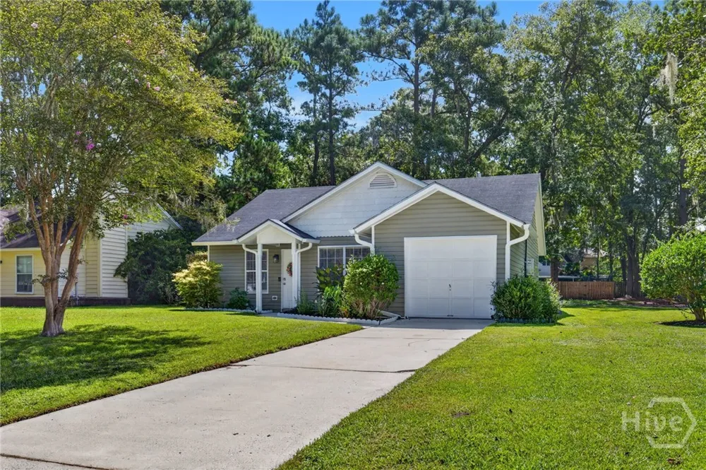 107 W White Hawthorne Drive Savannah, GA 31419