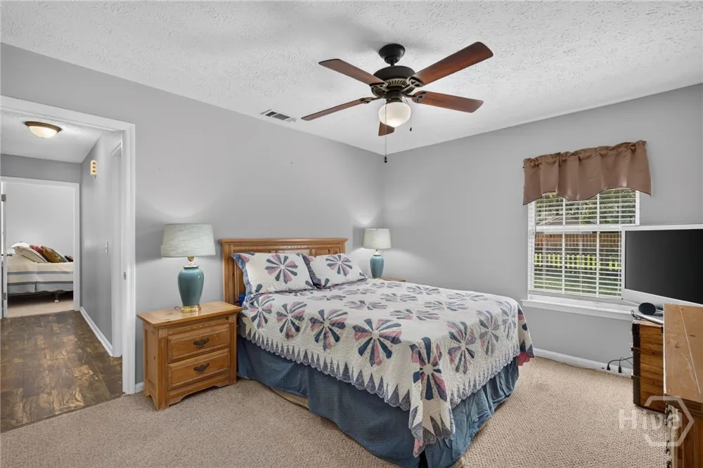 107 W White Hawthorne Drive Savannah, GA 31419