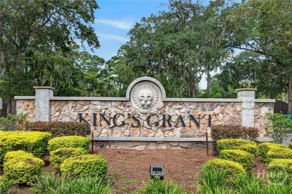 107 W White Hawthorne Drive Savannah, GA 31419