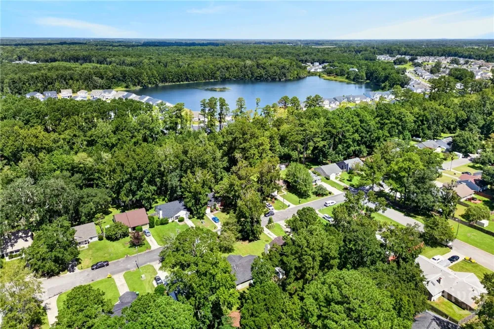 107 W White Hawthorne Drive Savannah, GA 31419