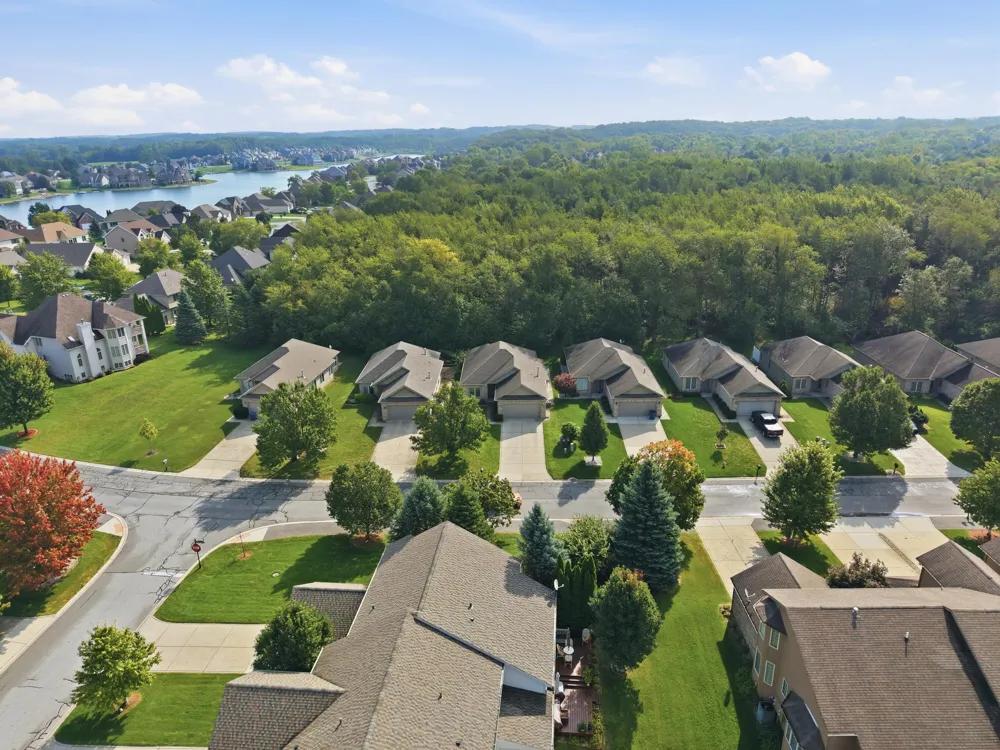 10513 Ontario Drive Winfield, IN 46307