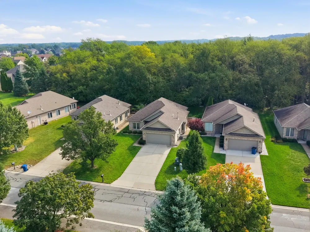 10513 Ontario Drive Winfield, IN 46307
