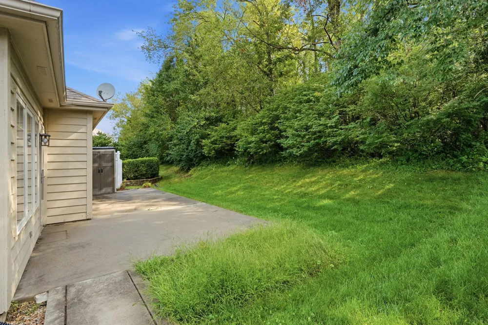 10513 Ontario Drive Winfield, IN 46307