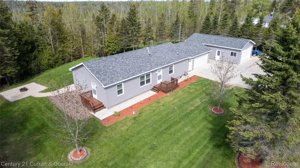 15262 Us 23 S Presque Isle Township, MI 49777