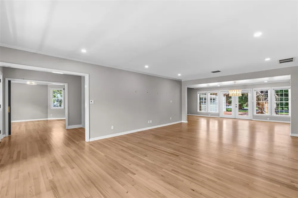1585 SOUTH DRIVE Sarasota, FL 34239