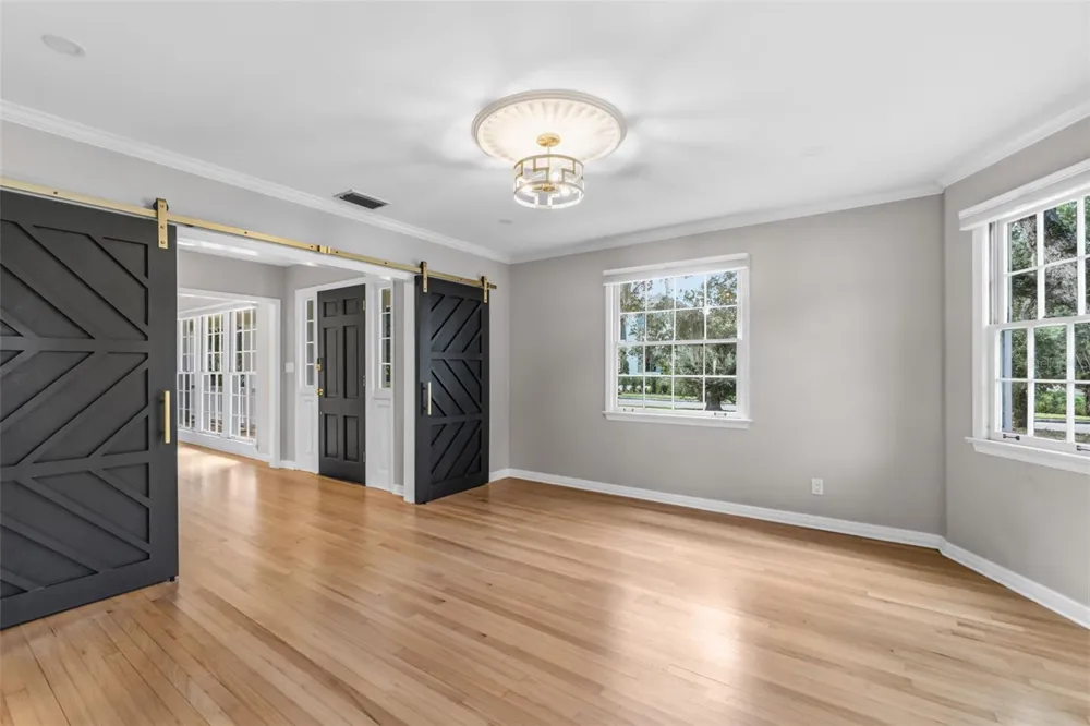 1585 SOUTH DRIVE Sarasota, FL 34239