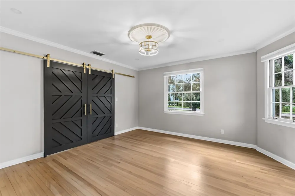1585 SOUTH DRIVE Sarasota, FL 34239
