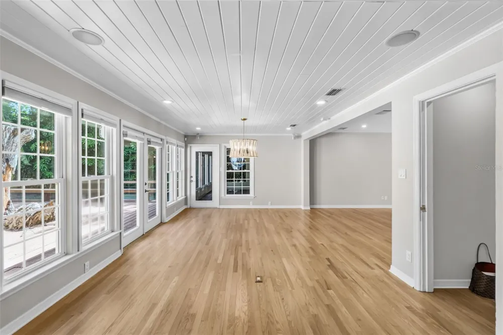 1585 SOUTH DRIVE Sarasota, FL 34239