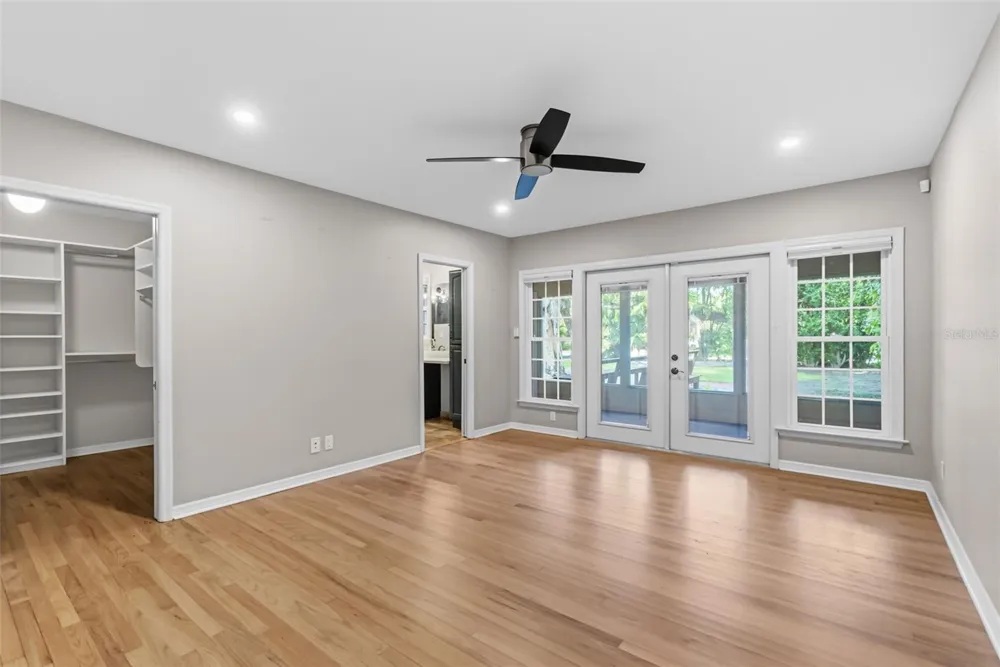 1585 SOUTH DRIVE Sarasota, FL 34239