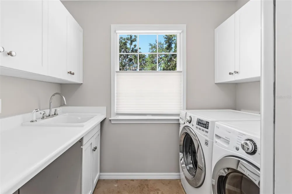 1585 SOUTH DRIVE Sarasota, FL 34239