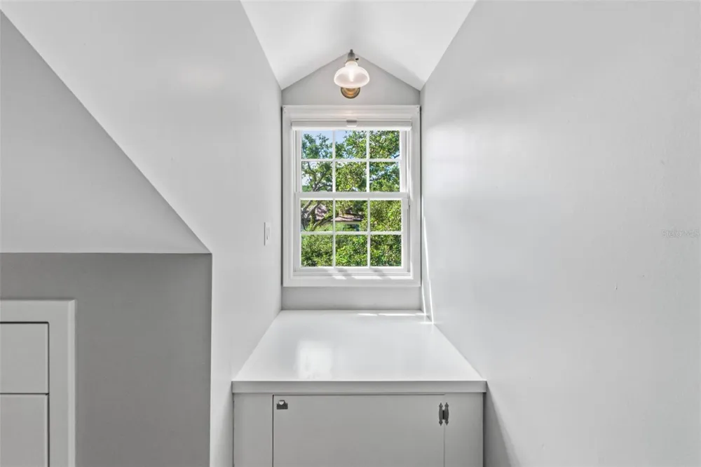 1585 SOUTH DRIVE Sarasota, FL 34239