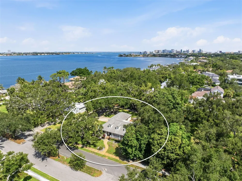 1585 SOUTH DRIVE Sarasota, FL 34239