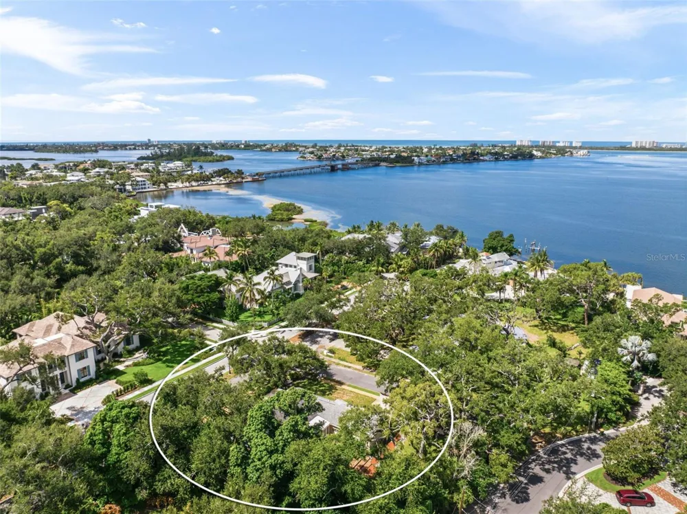 1585 SOUTH DRIVE Sarasota, FL 34239