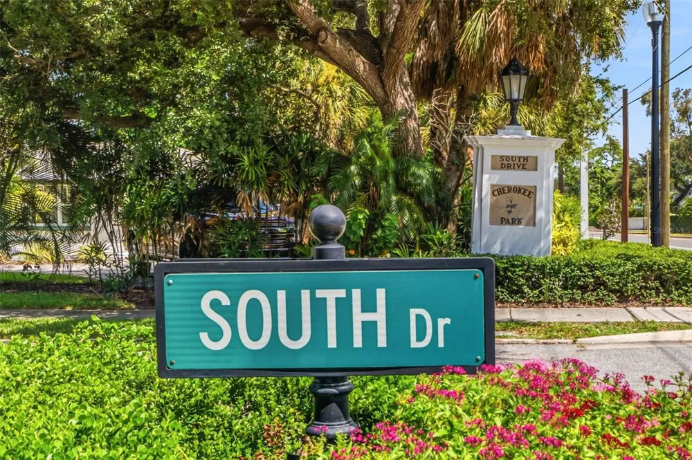 1585 SOUTH DRIVE Sarasota, FL 34239