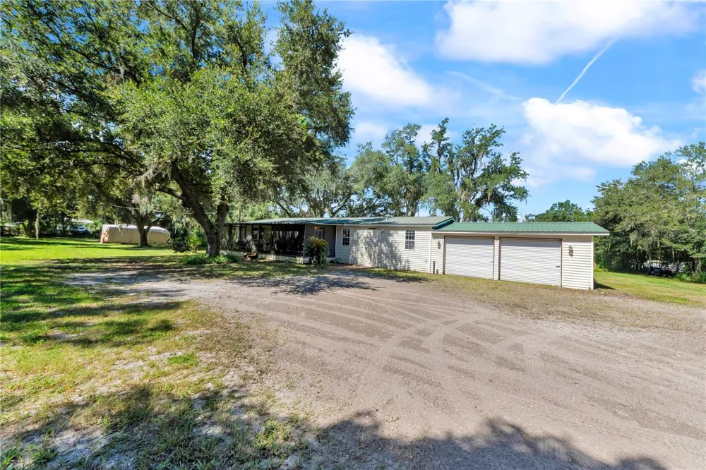 5753 DORMANY ROAD Plant City, FL 33565