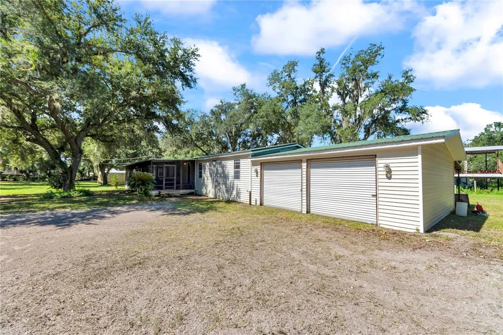 5753 DORMANY ROAD Plant City, FL 33565