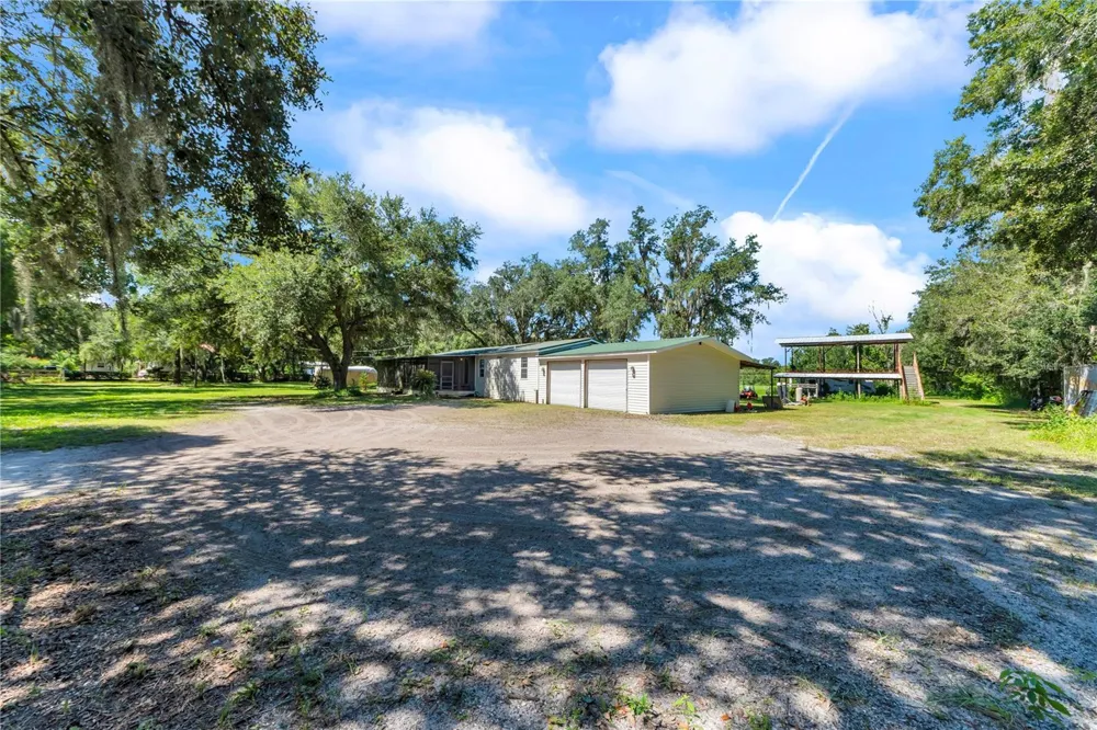 5753 DORMANY ROAD Plant City, FL 33565