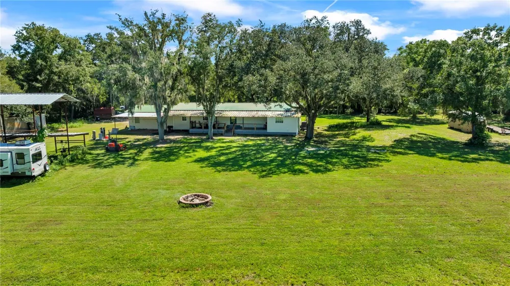 5753 DORMANY ROAD Plant City, FL 33565