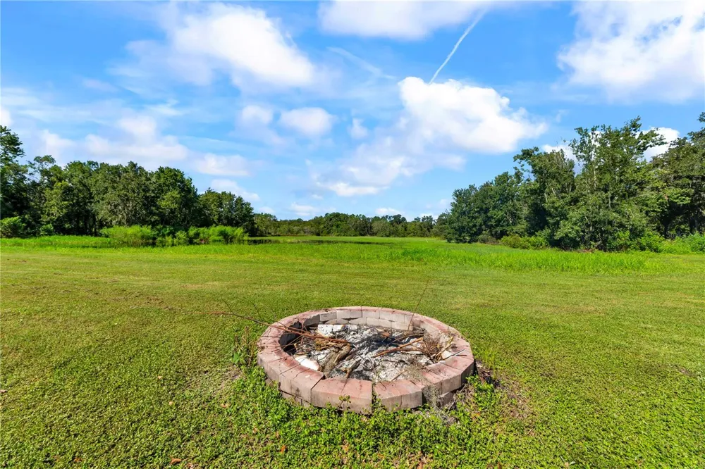 5753 DORMANY ROAD Plant City, FL 33565