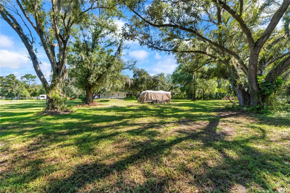 5753 DORMANY ROAD Plant City, FL 33565