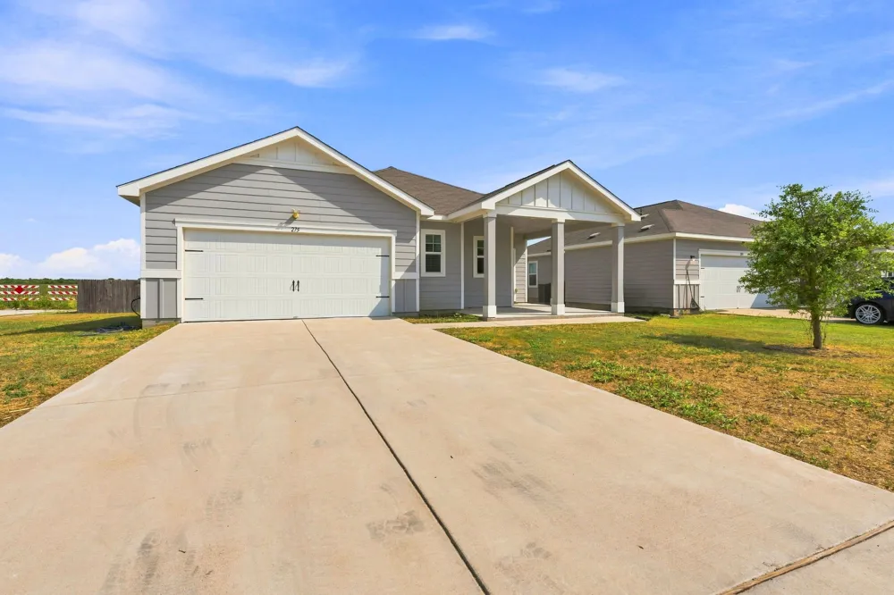 275 Shiro Drive Kyle, TX 78640