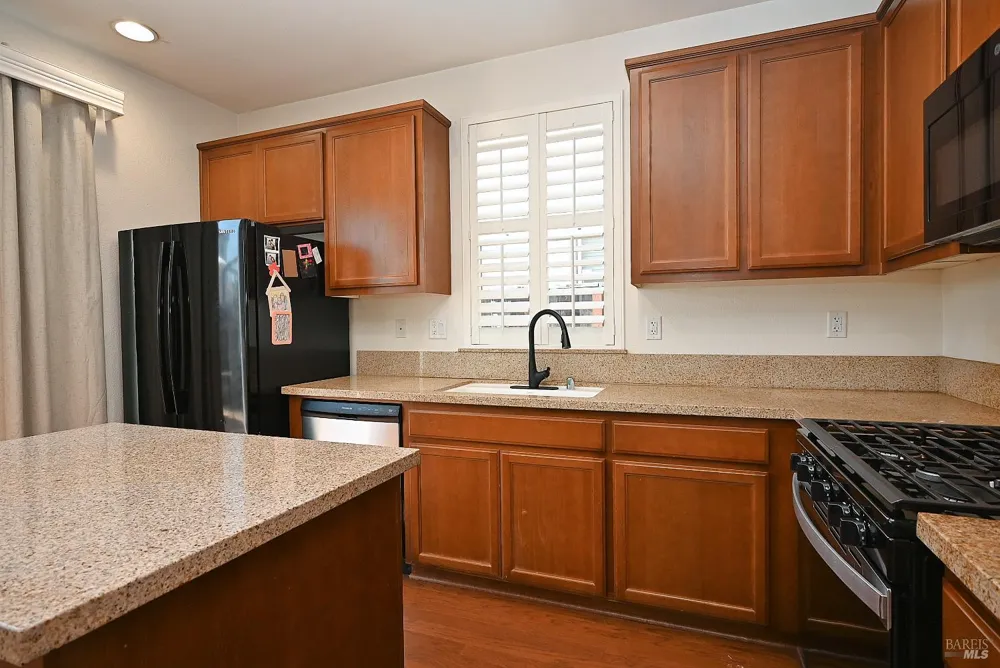 1174 Tocia Avenue Vacaville, CA 95687