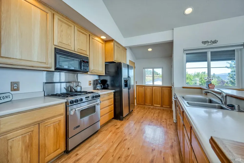 3740 Lakeshore Boulevard Lakeport, CA 95453