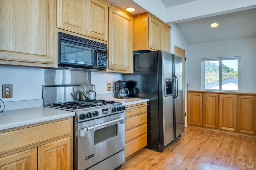 3740 Lakeshore Boulevard Lakeport, CA 95453