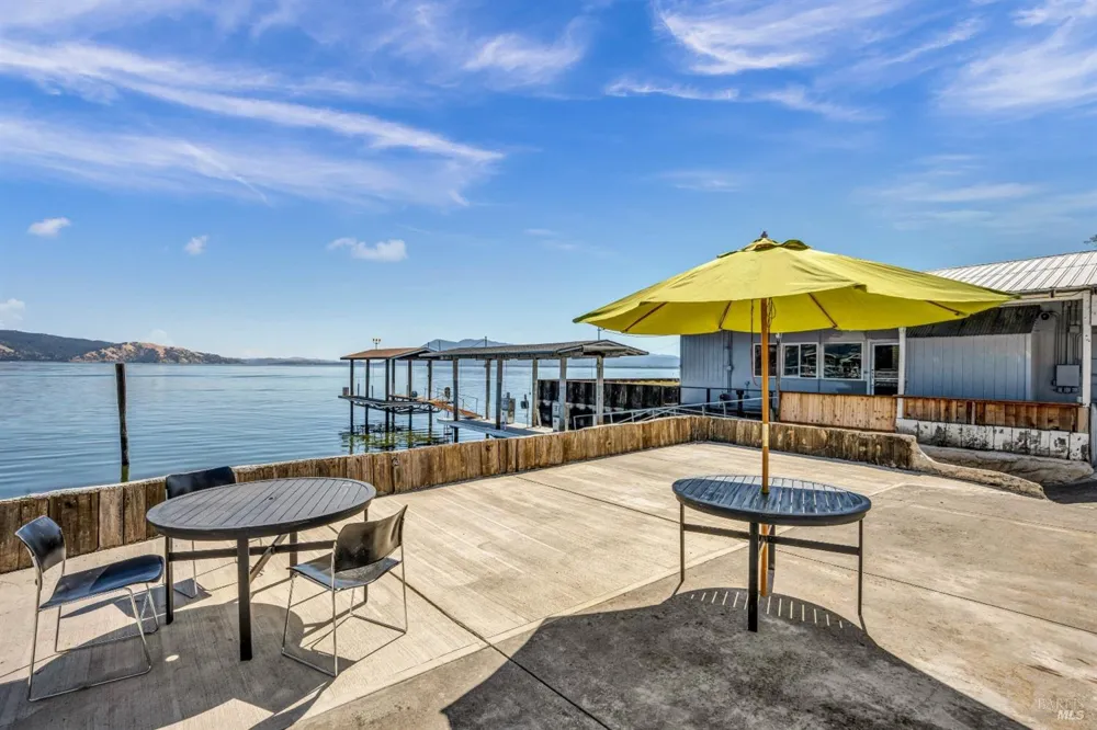 3740 Lakeshore Boulevard Lakeport, CA 95453