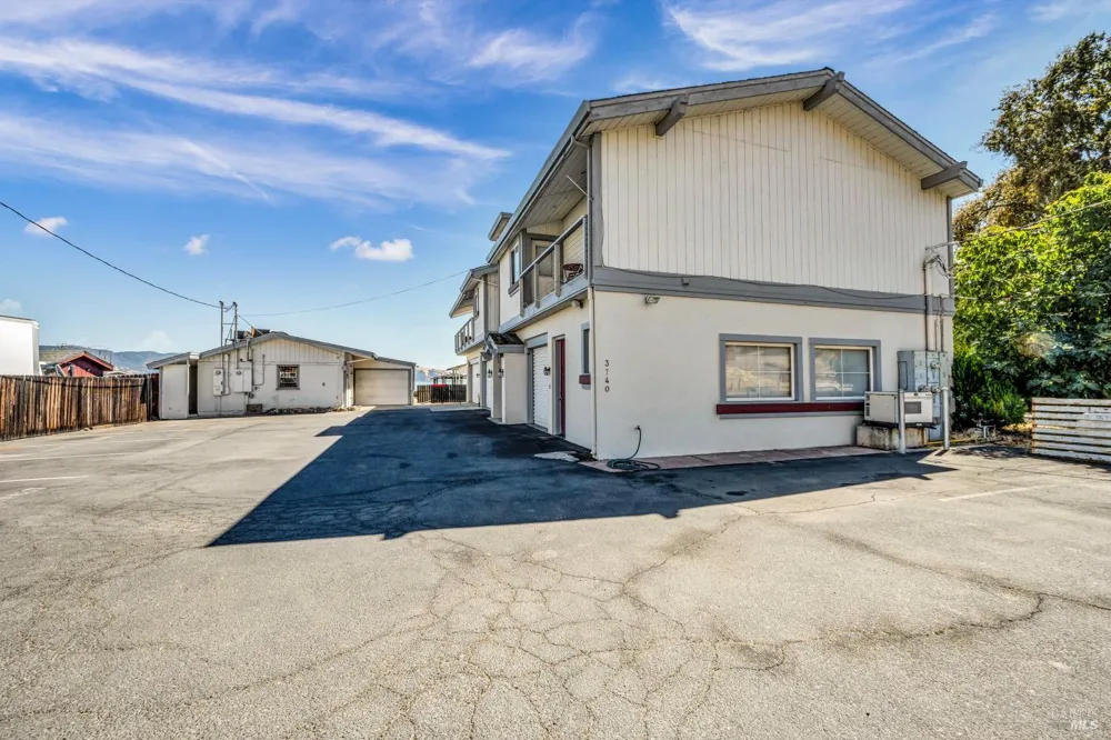 3740 Lakeshore Boulevard Lakeport, CA 95453