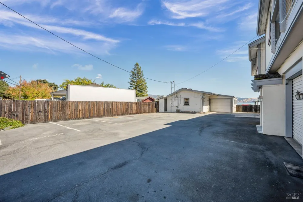 3740 Lakeshore Boulevard Lakeport, CA 95453