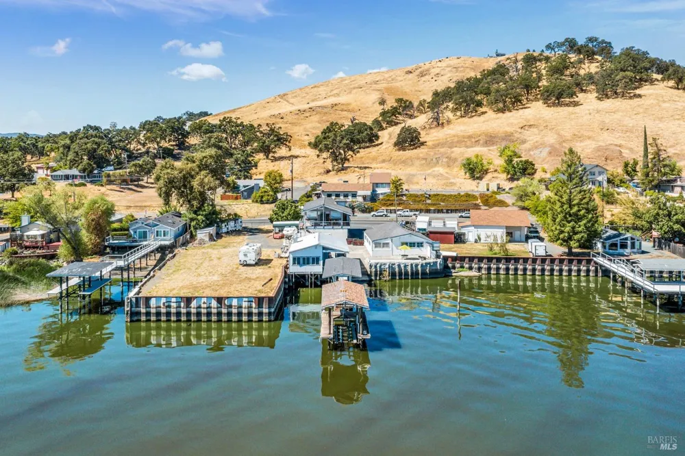 3740 Lakeshore Boulevard Lakeport, CA 95453