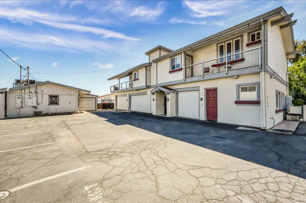 3740 Lakeshore Boulevard Lakeport, CA 95453