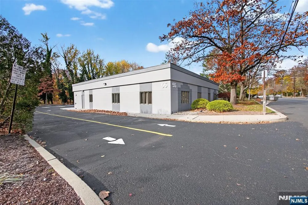 55 Paramus Paramus, NJ 07652