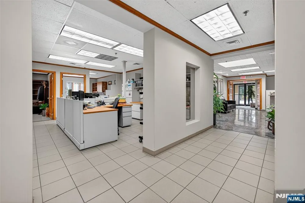 55 Paramus Paramus, NJ 07652