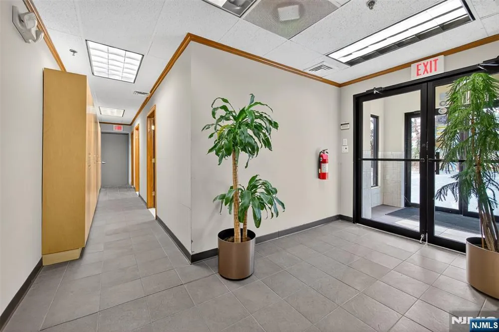 55 Paramus Paramus, NJ 07652