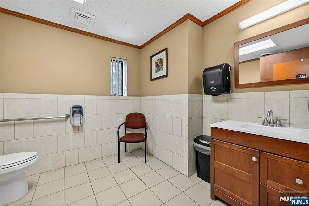 55 Paramus Paramus, NJ 07652