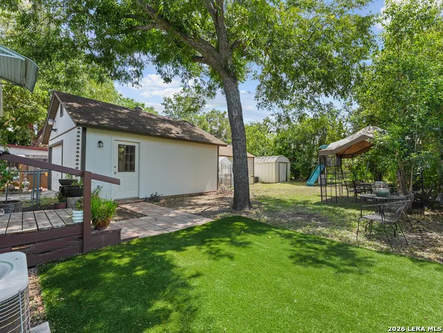 407 Lucille St Kerrville, TX 78028