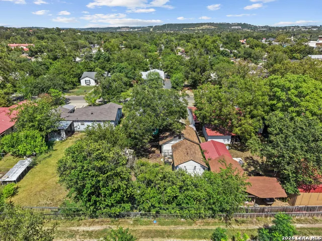 407 Lucille St Kerrville, TX 78028