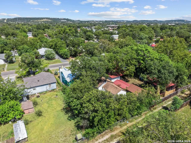 407 Lucille St Kerrville, TX 78028