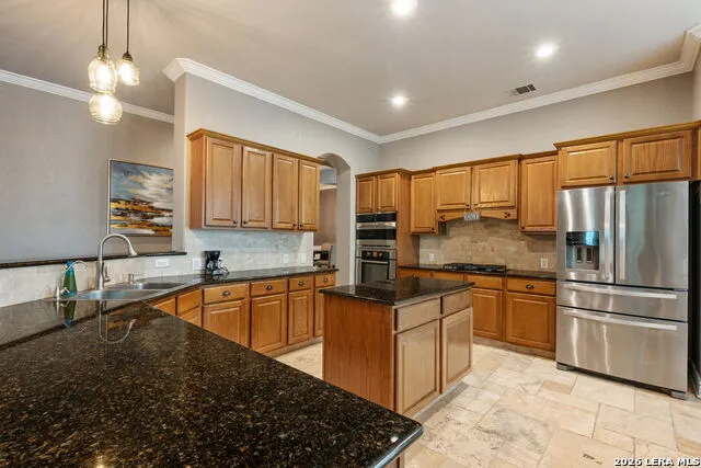 8623 El Pueblo Peak Helotes, TX 78023
