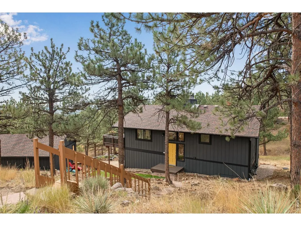 8394 Larkspur Road Boulder, CO 80302