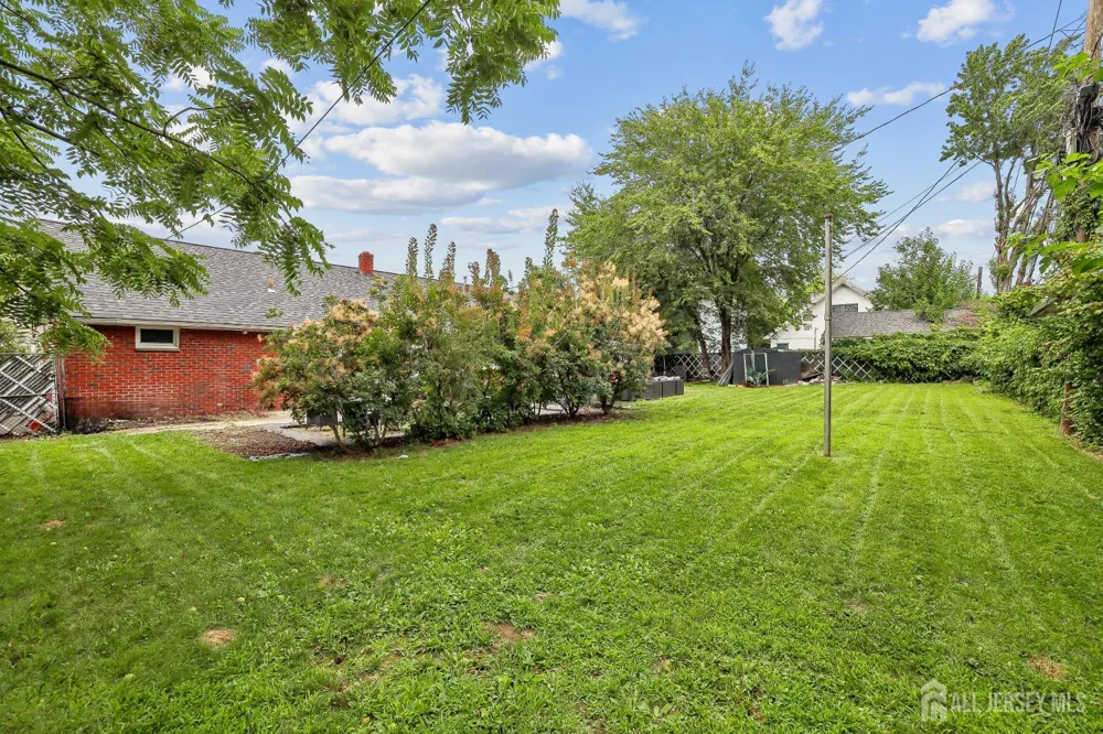 382 Amherst Street East Orange, NJ 07018