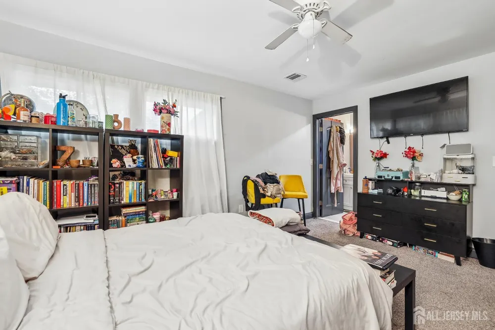 382 Amherst Street East Orange, NJ 07018
