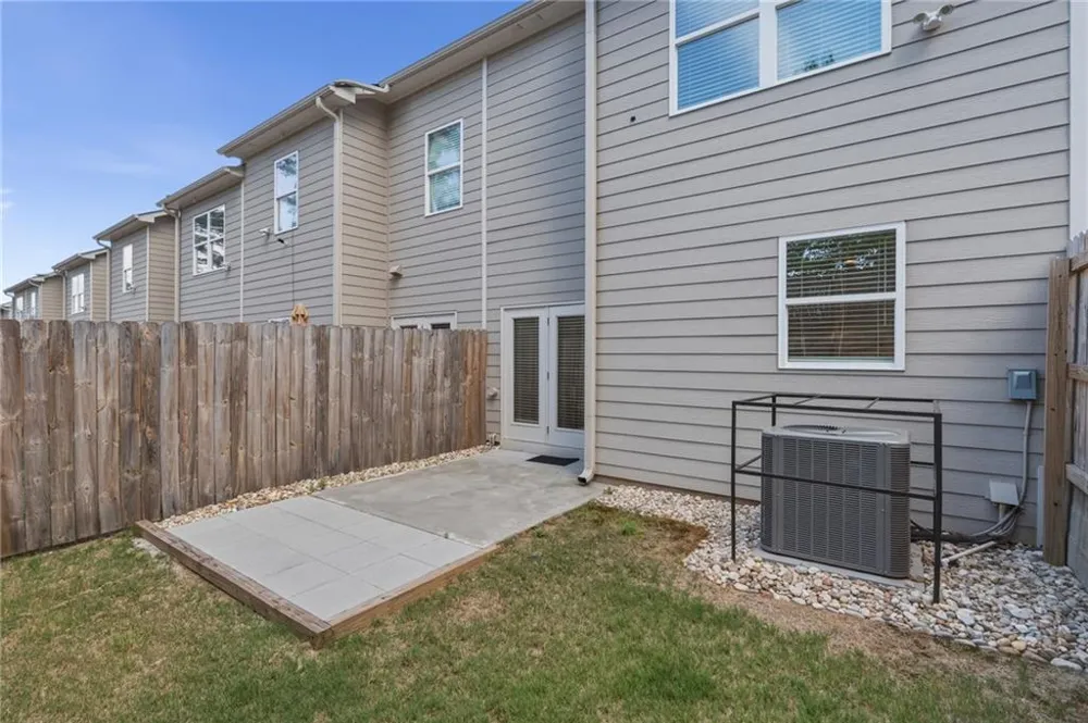 5768 Calle Vista Drive Lithonia, GA 30058