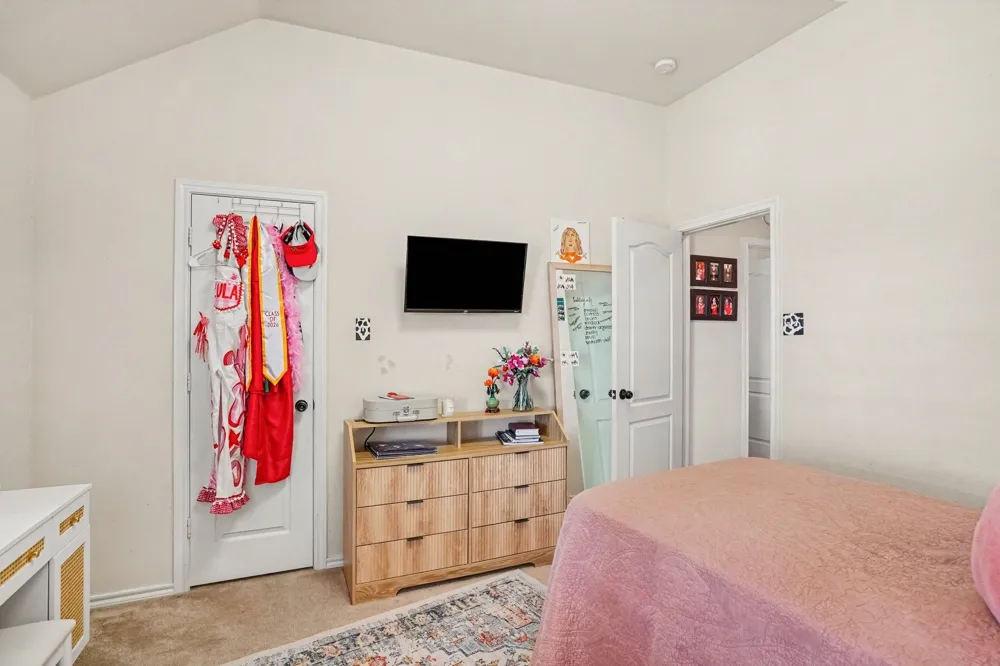 103 George Owens Road Ponder, TX 76259