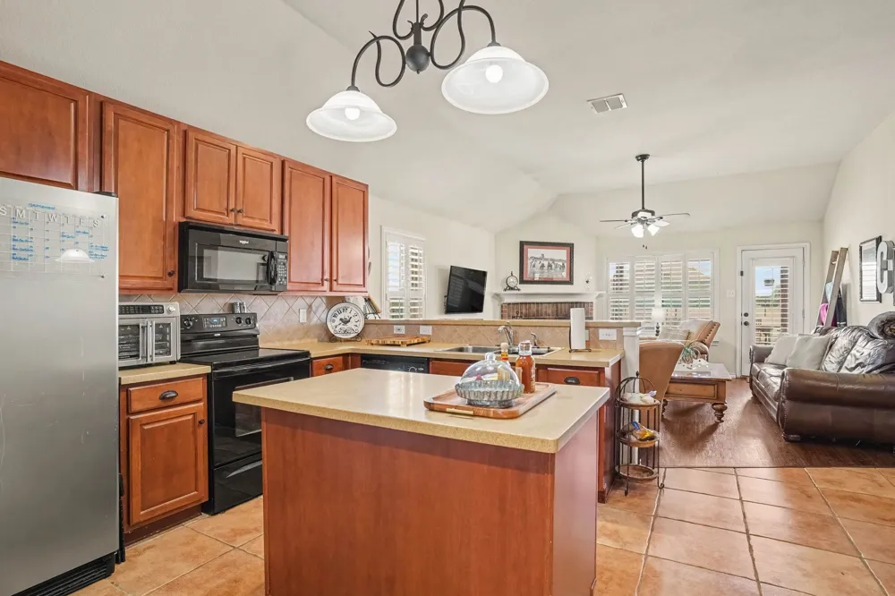 103 George Owens Road Ponder, TX 76259