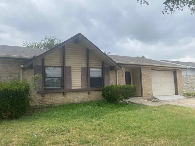 2014 Victoria Road Carrollton, TX 75007