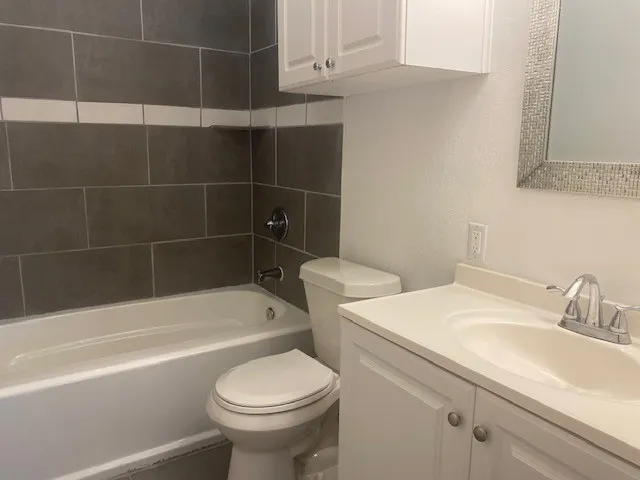 2014 Victoria Road Carrollton, TX 75007